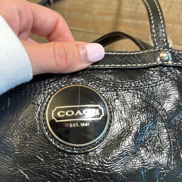 COACH Authentic Patent Leather Black Shoulder Bag - Picture 4 of 17